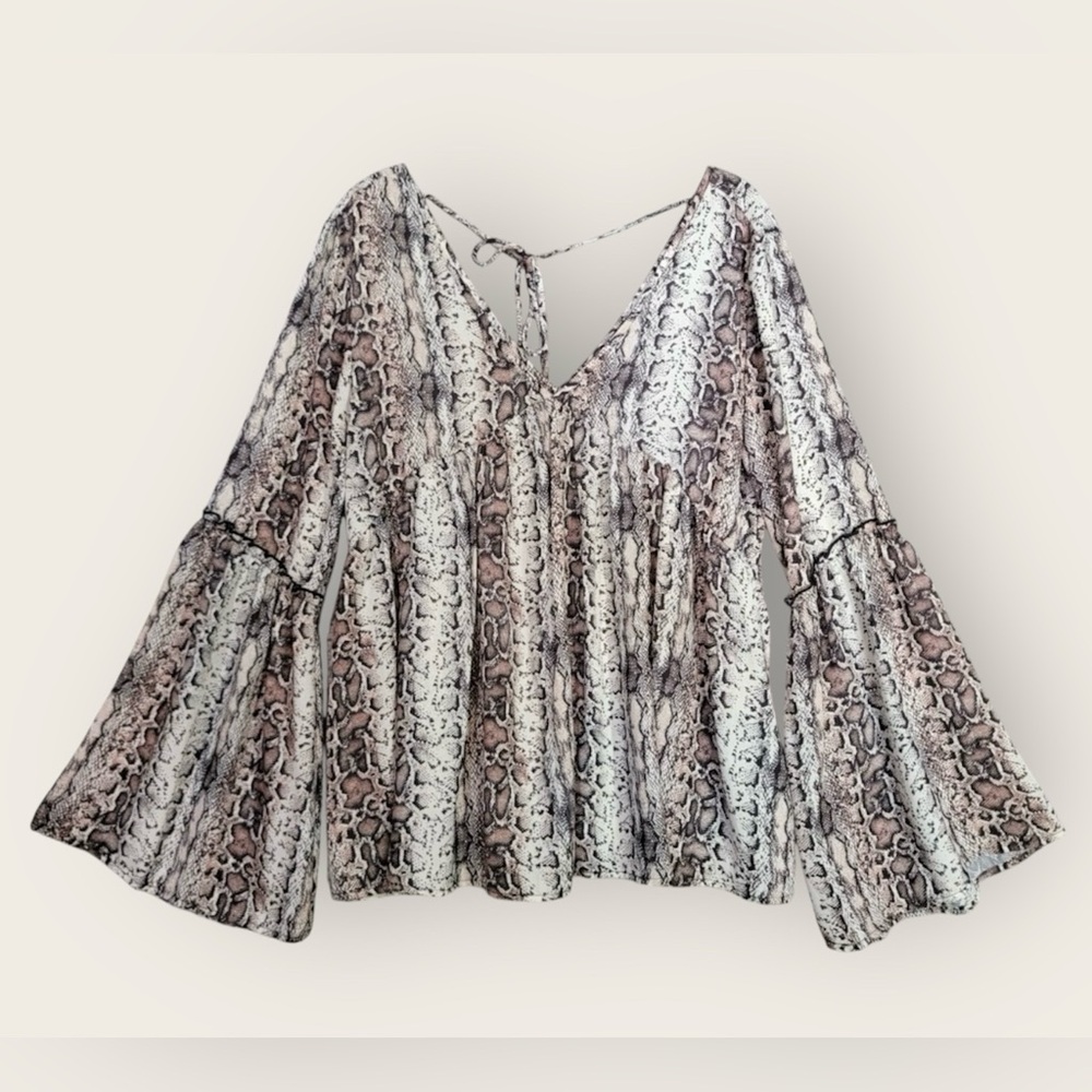 Peach Love Snake Print Babydoll Top Bell Sleeves Snake Print Blouse! Size S.